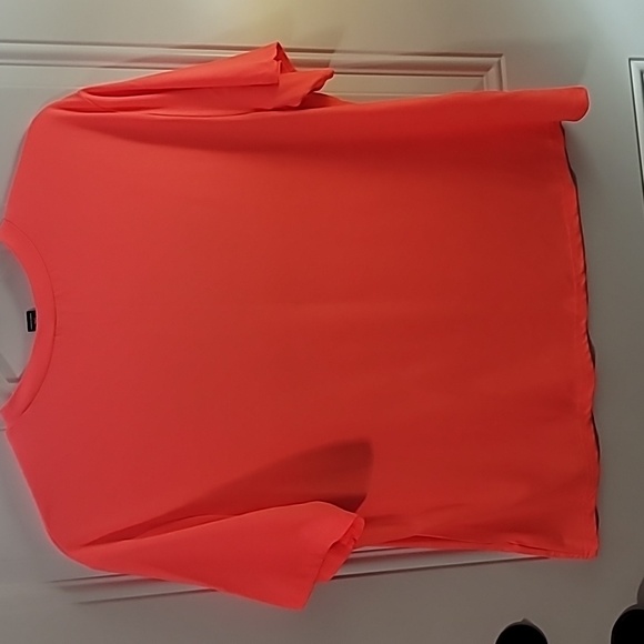Bright Coral T-shirt - Picture 4 of 6